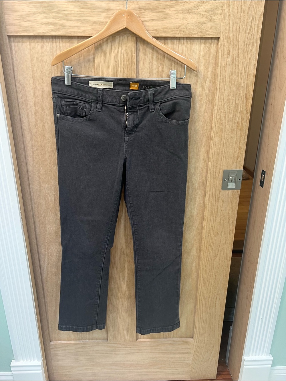 Pilcro Women’s Gray Crop Jeans - Slim Fit